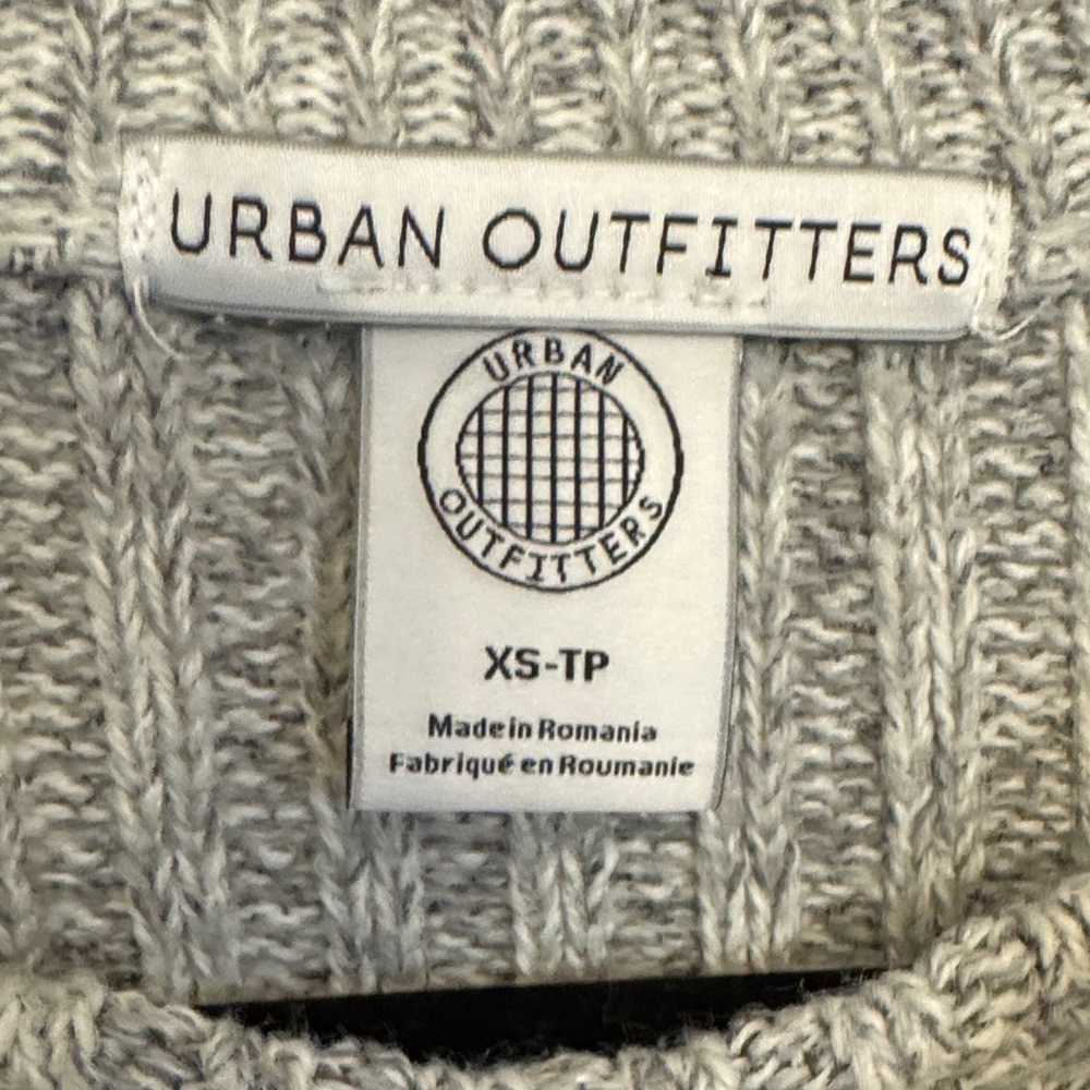 Urban Outfitters Gray Knit Sweater - Picture 2 of 4